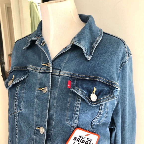 Levis Refurbished Cropped Denim Jacket w/ "may the bridges i burn light the way" - Picture 6 of 7